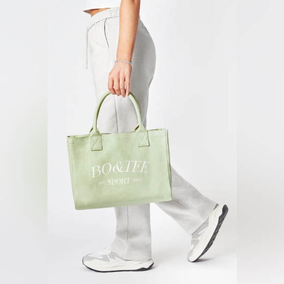 Bo+Tee OH POLLY Sport - Medium Canvas Tote Bag in Lime Green - Picture 2 of 11